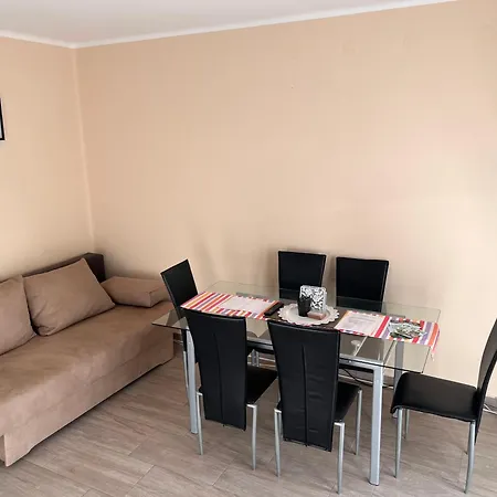 Hajni Apartman *